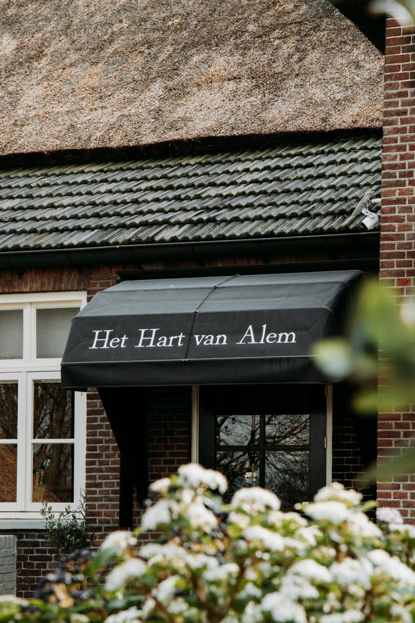 Herberg Het Hart Van Alem Exterior foto